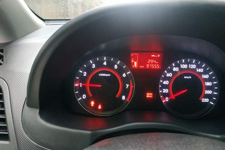 Used Hyundai Verna Ray 2014 1.4L Manual GLX Odometer Close Up