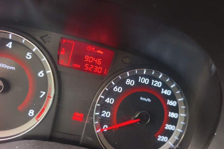 Used Hyundai Verna Ray 2014 1.4L Manual GLX Odometer Close Up