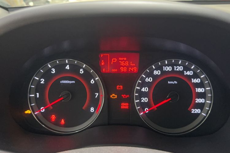 Used Hyundai Verna Ray 2014 1.4L Automatic GLX Odometer Close Up