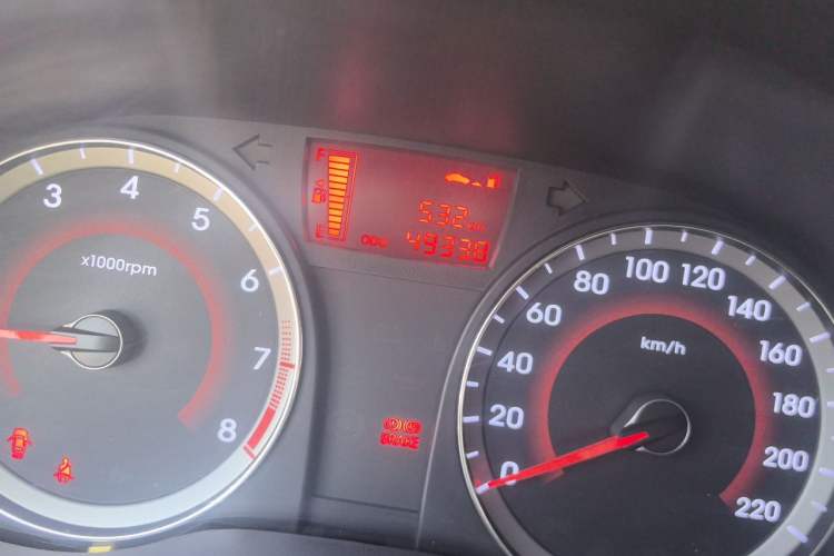 Used Hyundai Verna Ray 2014 1.4L Manual GLX Odometer Close Up