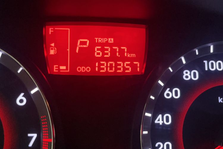 Used Hyundai Verna Ray 2014 1.4L Automatic GLX Odometer Close Up