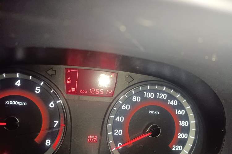 Used Hyundai Verna Ray 2014 1.4L Manual GLX Odometer Close Up