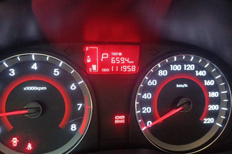 Used Hyundai Verna Ray 2014 1.4L Automatic GLX Odometer Close Up
