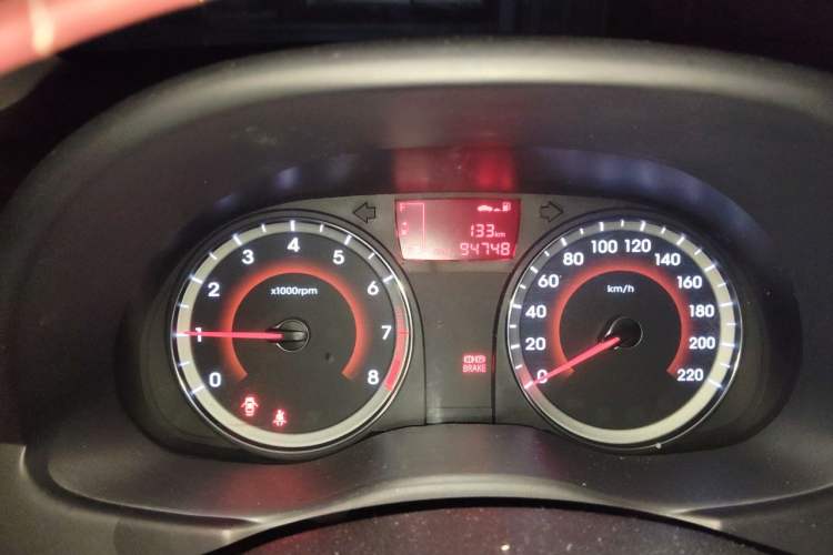 Used Hyundai Verna Ray 2014 1.4L Manual GLX Odometer Close Up