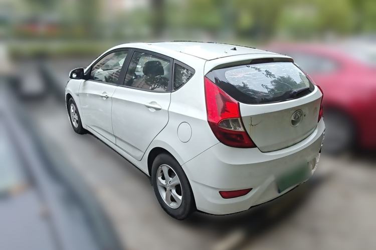 Used Hyundai Verna Ray 2014 1.4L Automatic GLX Rear Left 45 Deg