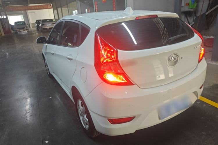 Used Hyundai Verna Ray 2014 1.4L Automatic GLX Rear Left 45 Deg