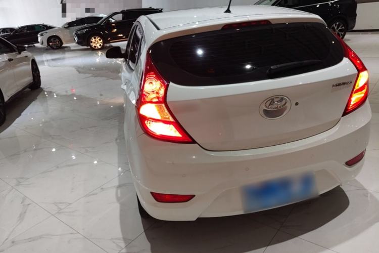Used Hyundai Verna Ray 2014 1.4L Automatic GLX Rear Left 45 Deg