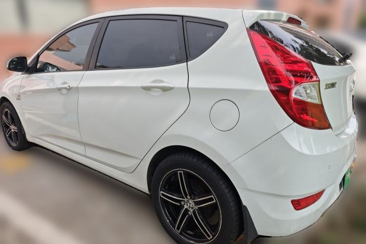 Used Hyundai Verna Ray 2014 1.4L Automatic GLX Rear Left 45 Deg