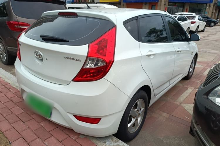 Used Hyundai Verna Ray 2014 1.4L Automatic GLX Rear Right 45 Deg