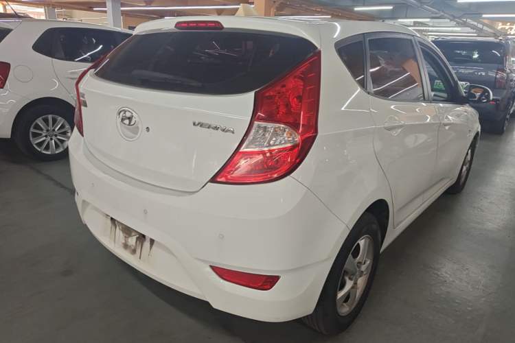 Used Hyundai Verna Ray 2014 1.4L Automatic GLX Rear Right 45 Deg
