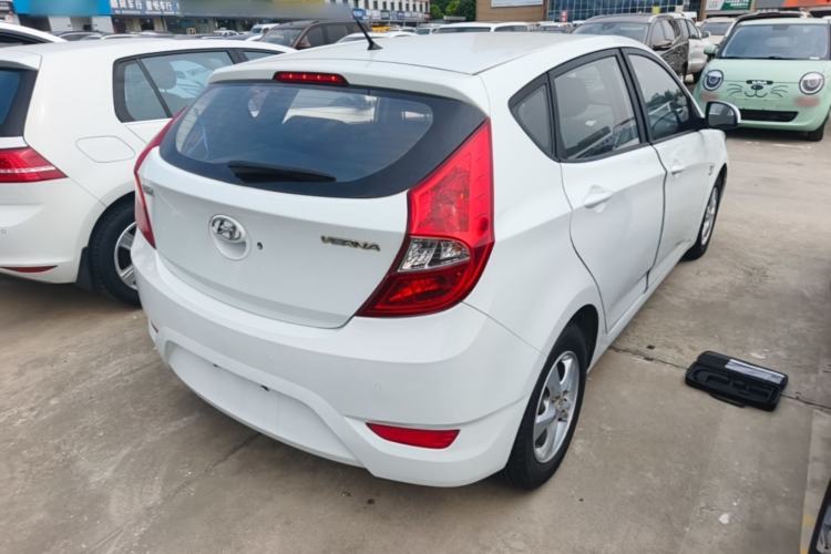 Used Hyundai Verna Ray 2014 1.4L Automatic GLX Rear Right 45 Deg