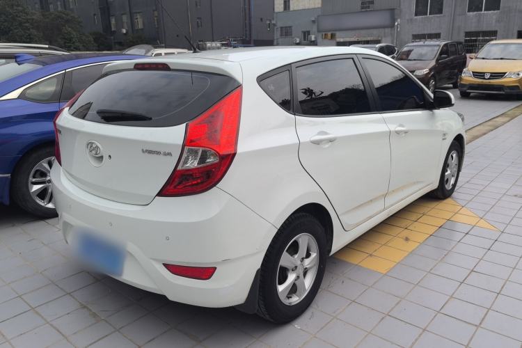Used Hyundai Verna Ray 2014 1.4L Automatic GLX Rear Right 45 Deg