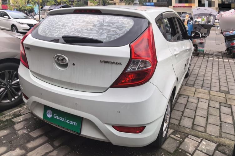 Used Hyundai Verna Ray 2014 1.4L Manual GLX Rear Right 45 Deg