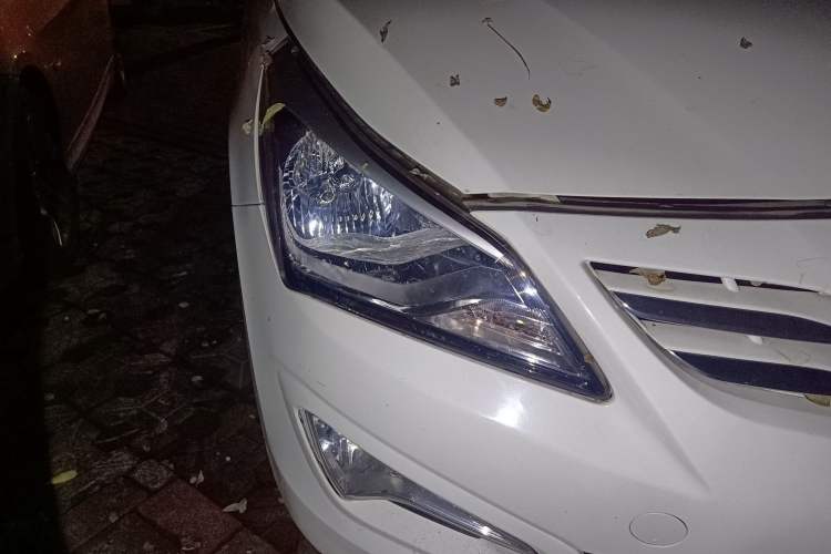 Used Hyundai Verna Ray 2014 1.4L Automatic GLX Right Front Headlight