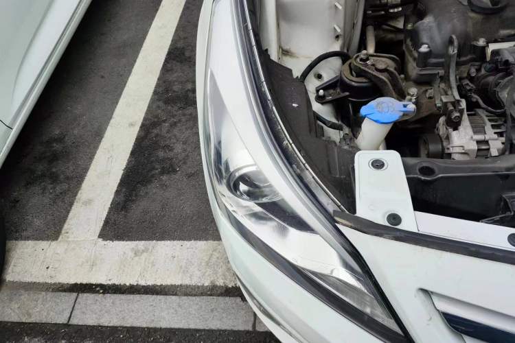 Used Hyundai Verna Ray 2014 1.6L Automatic TOP Right Front Headlight