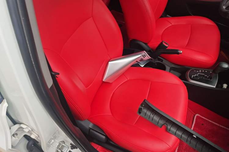 Used Hyundai Verna Ray 2014 1.4L Automatic GLX Right Front Seat