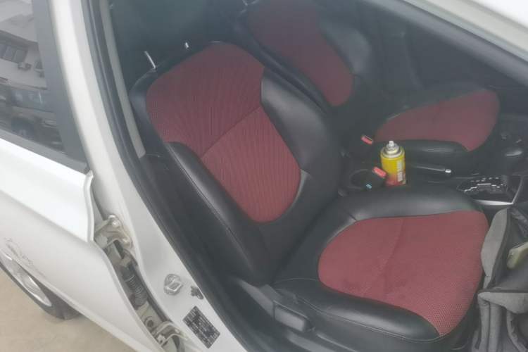 Used Hyundai Verna Ray 2014 1.4L Automatic GLX Right Front Seat