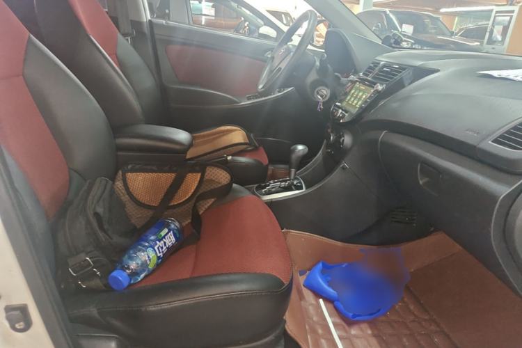 Used Hyundai Verna Ray 2014 1.4L Automatic GLX Right Front Seat