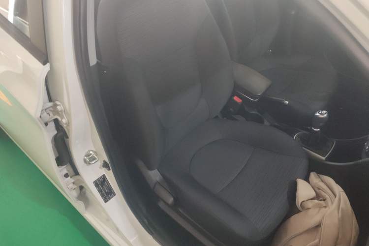 Used Hyundai Verna Ray 2014 1.4L Manual GLX Right Front Seat