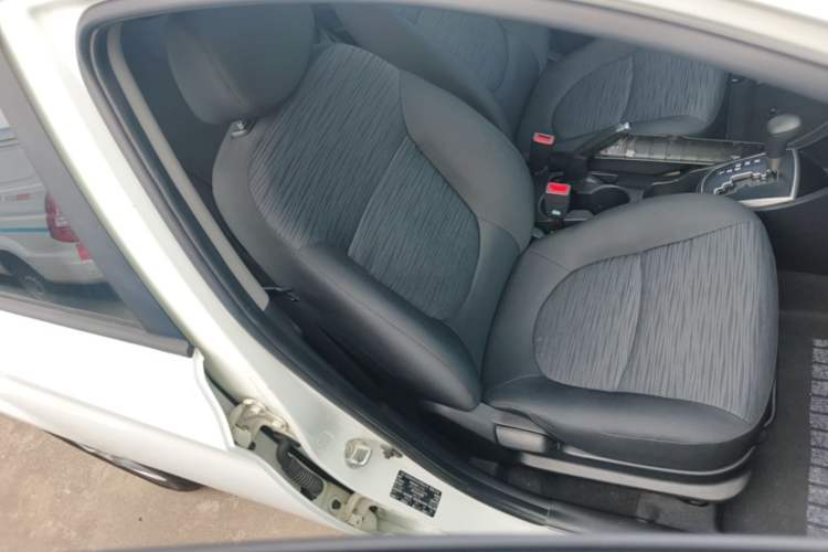 Used Hyundai Verna Ray 2014 1.4L Automatic GLX Right Front Seat