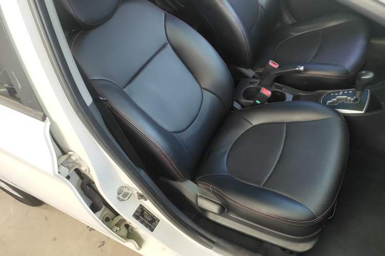Used Hyundai Verna Ray 2014 1.4L Automatic GLX Right Front Seat