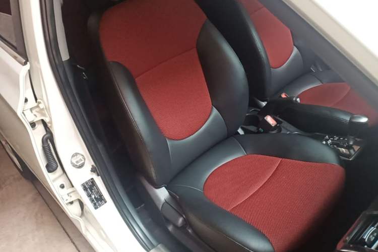Used Hyundai Verna Ray 2014 1.6L Automatic TOP Right Front Seat