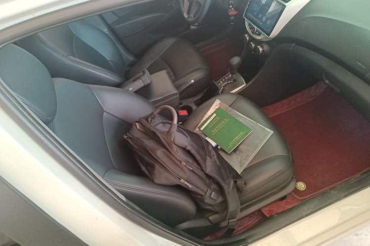 Used Hyundai Verna Ray 2014 1.4L Automatic GLX Right Front Seat