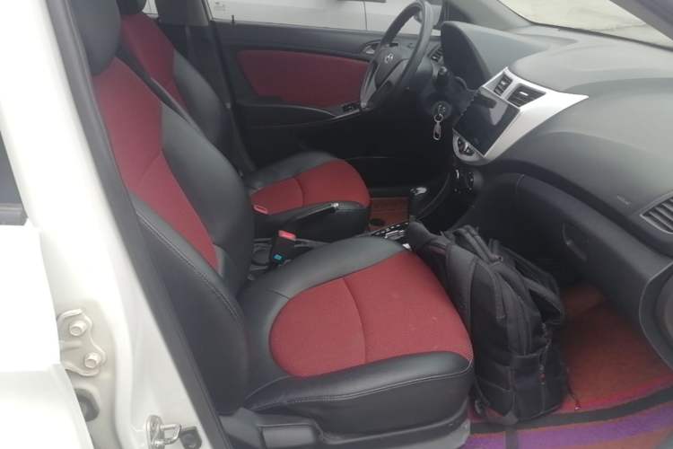 Used Hyundai Verna Ray 2014 1.4L Automatic GLX Right Front Seat