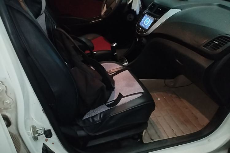 Used Hyundai Verna Ray 2014 1.4L Manual GLX Right Front Seat