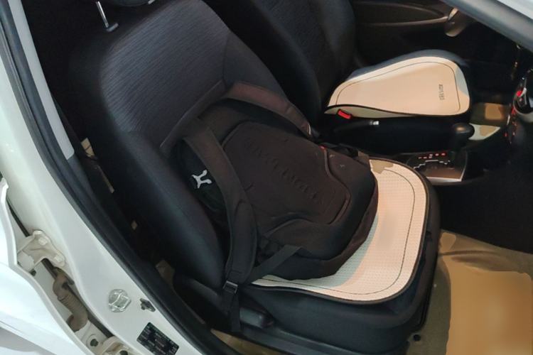 Used Hyundai Verna Ray 2014 1.4L Automatic GLX Right Front Seat