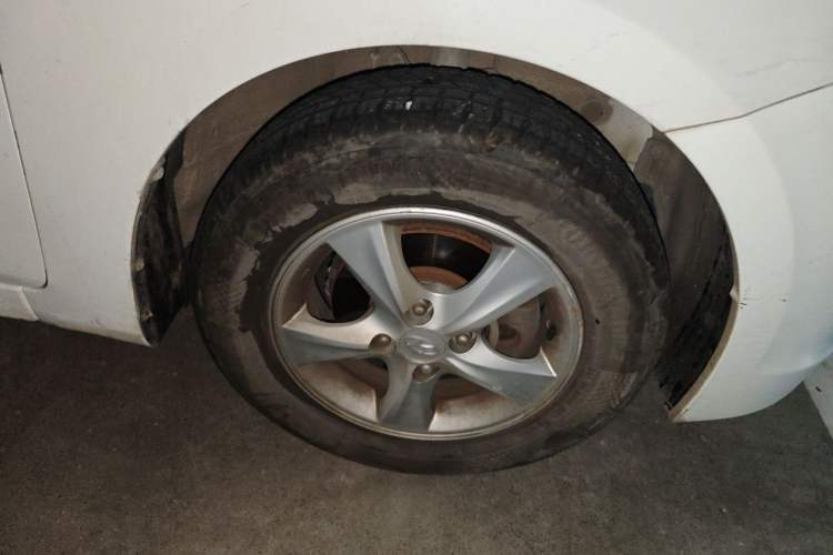 Used Hyundai Verna Ray 2014 1.4L Automatic GLX Right Front Wheel Hub