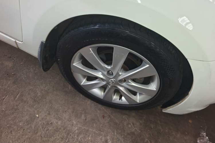 Used Hyundai Verna Ray 2014 1.6L Automatic TOP Right Front Wheel Hub