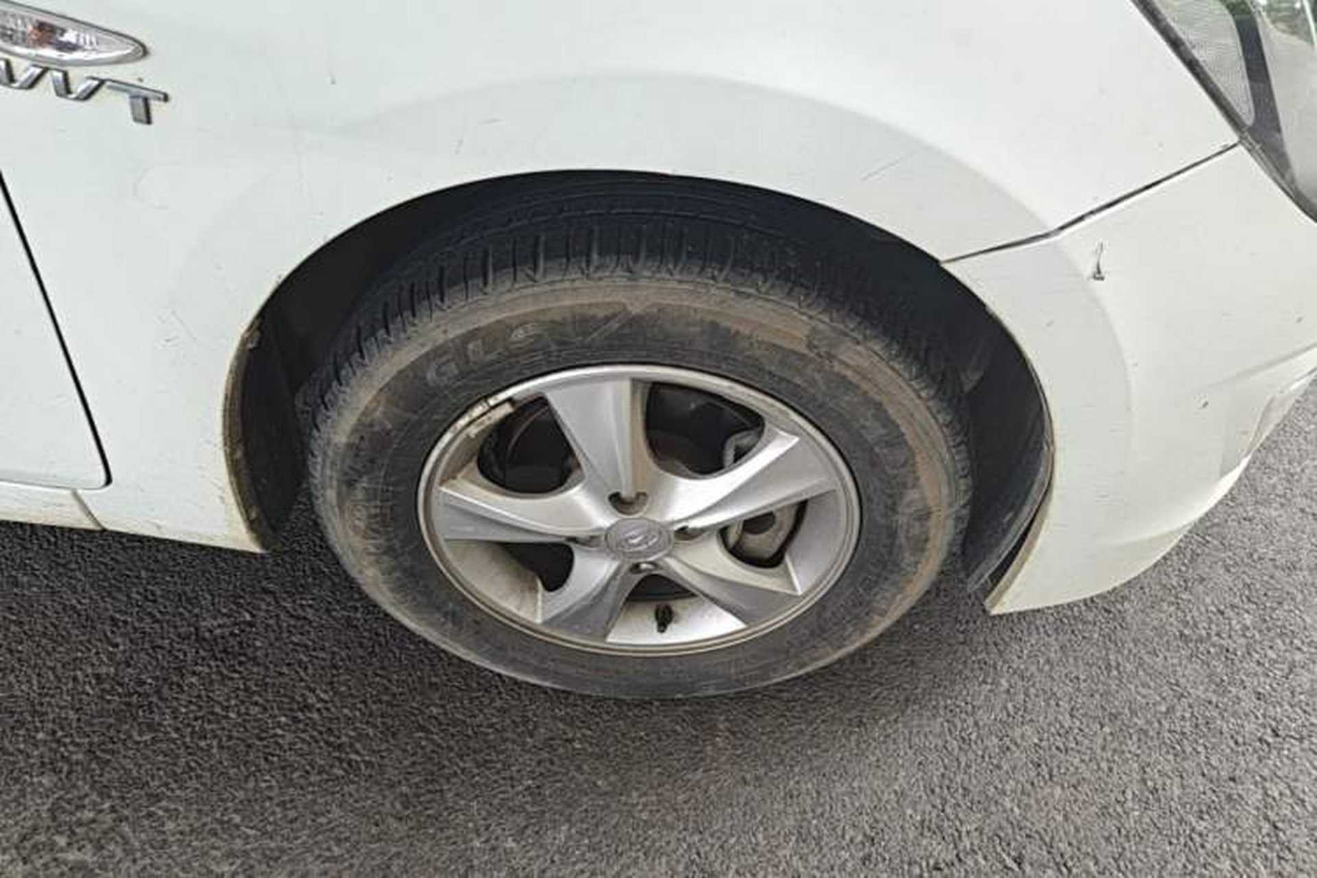 Used Hyundai Verna Ray 2014 1.4L Automatic GLX Right Front Wheel Hub