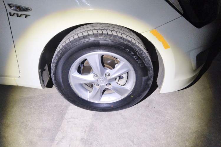 Used Hyundai Verna Ray 2014 1.4L Manual GLX Right Front Wheel Hub