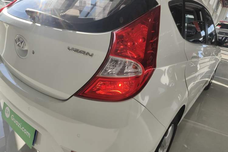 Used Hyundai Verna Ray 2014 1.4L Automatic GLX Right Rear Taillight