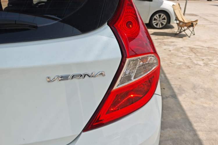 Used Hyundai Verna Ray 2014 1.4L Automatic GLX Right Rear Taillight