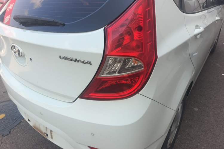 Used Hyundai Verna Ray 2014 1.4L Manual GLX Right Rear Taillight