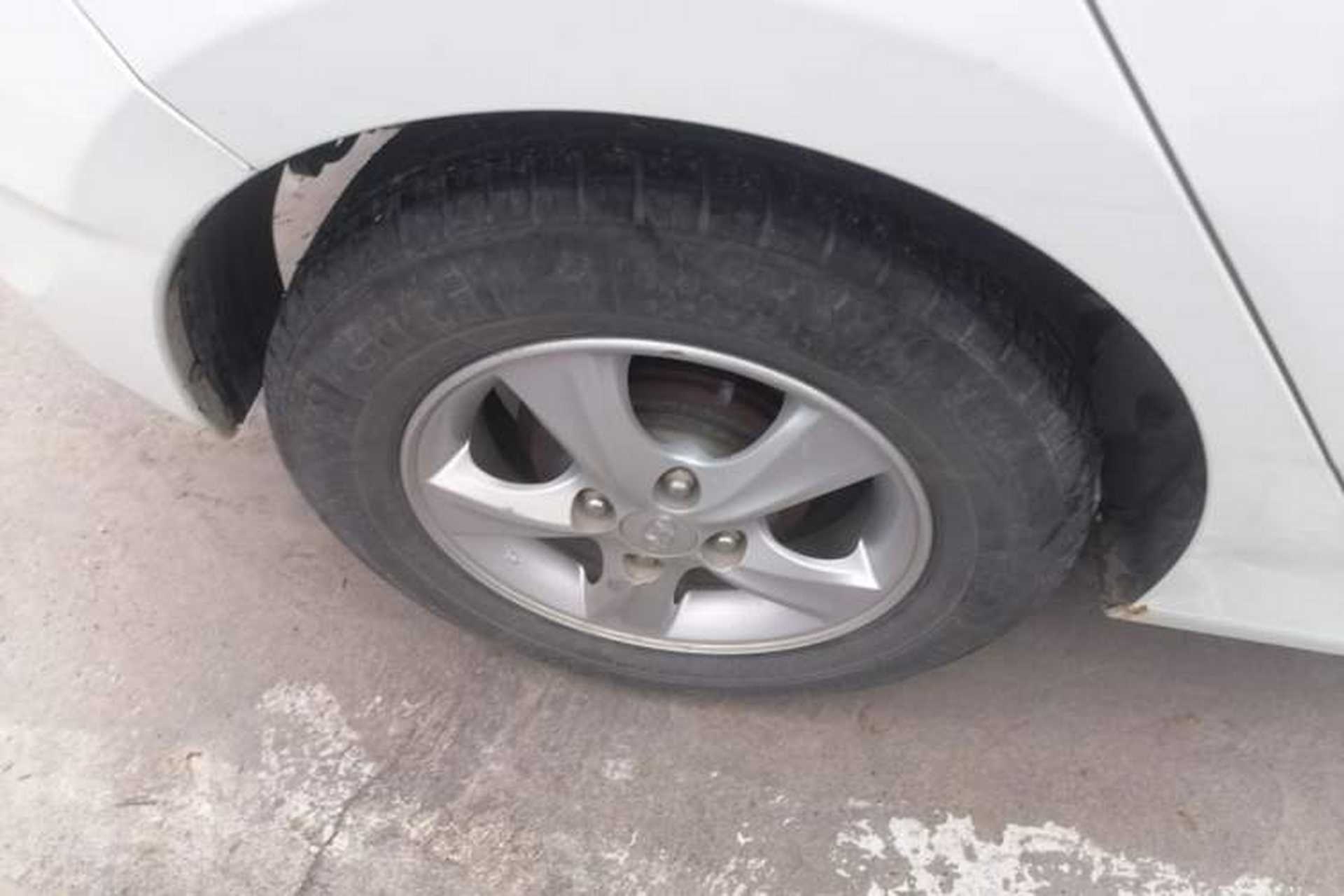 Used Hyundai Verna Ray 2014 1.4L Automatic GLX Right Rear Wheel Hub