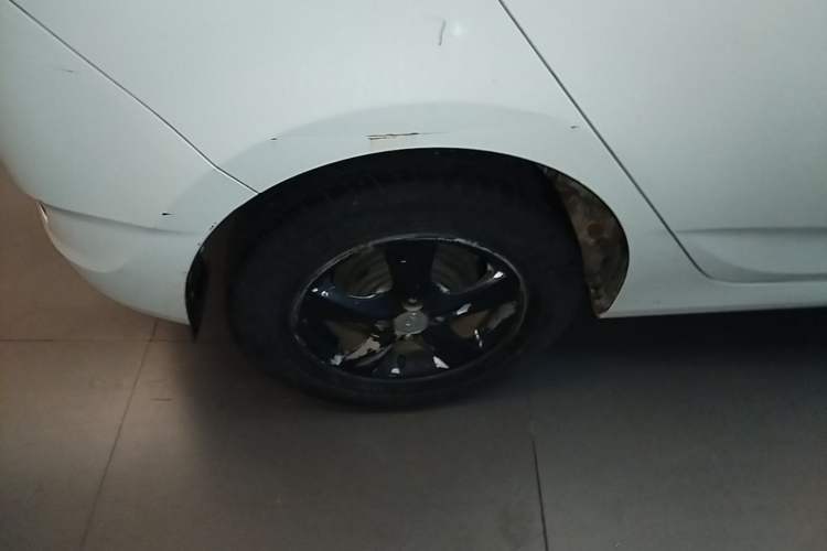 Used Hyundai Verna Ray 2014 1.4L Manual GLX Right Rear Wheel Hub