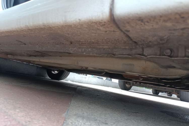 Used Hyundai Verna Ray 2014 1.4L Automatic GLX Right Side Sill