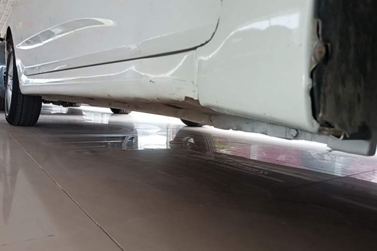 Used Hyundai Verna Ray 2014 1.4L Automatic GLX Right Side Sill