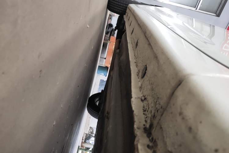 Used Hyundai Verna Ray 2014 1.4L Automatic GLX Right Side Sill