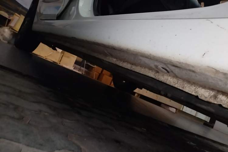 Used Hyundai Verna Ray 2014 1.4L Manual GLX Right Side Sill