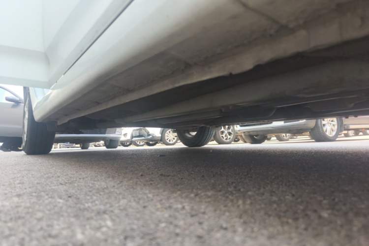 Used Hyundai Verna Ray 2014 1.4L Manual GLX Right Side Sill