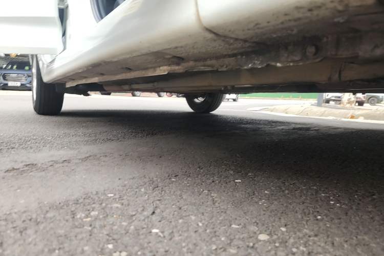 Used Hyundai Verna Ray 2014 1.4L Manual GLX Right Side Sill
