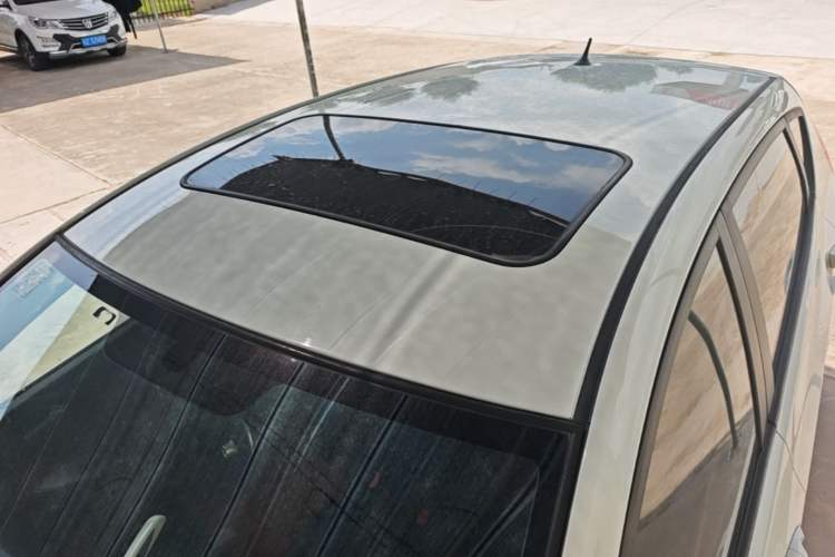 Used Hyundai Verna Ray 2014 1.4L Automatic GLX Roof