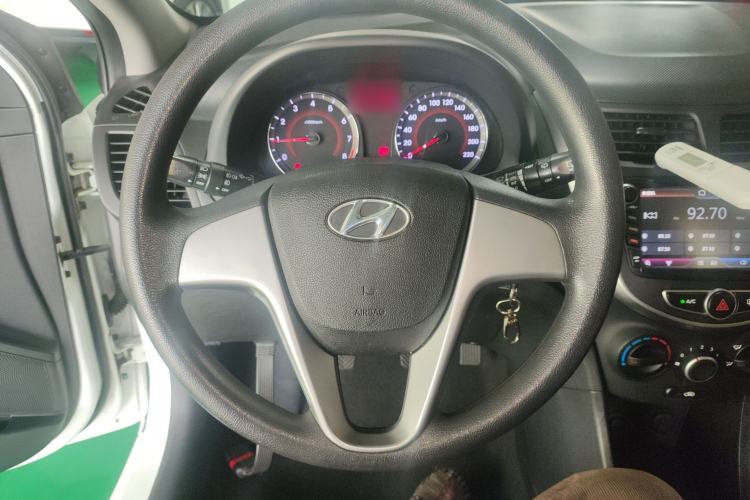 Used Hyundai Verna Ray 2014 1.4L Manual GLX Steering Wheel