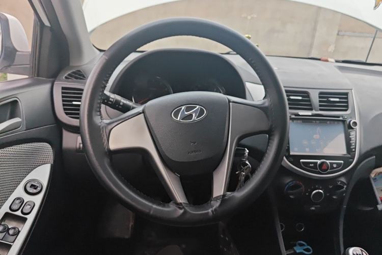 Used Hyundai Verna Ray 2014 1.4L Manual GLX Steering Wheel