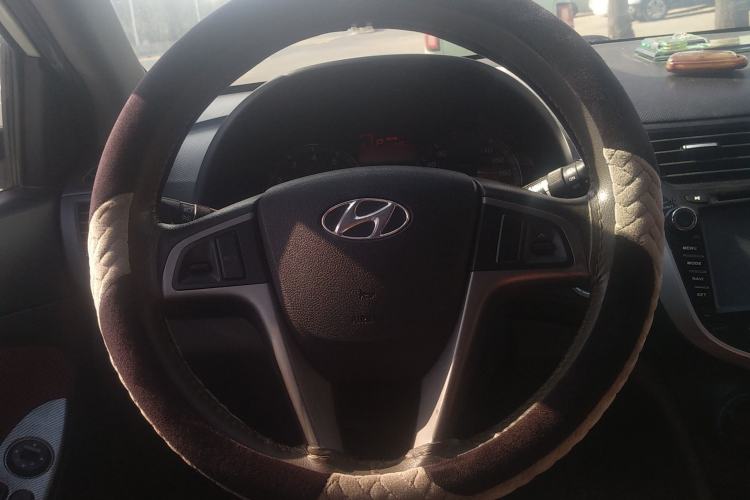 Used Hyundai Verna Ray 2014 1.6L Automatic TOP Steering Wheel
