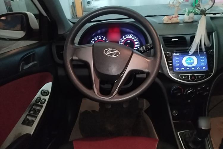 Used Hyundai Verna Ray 2014 1.4L Manual GLX Steering Wheel
